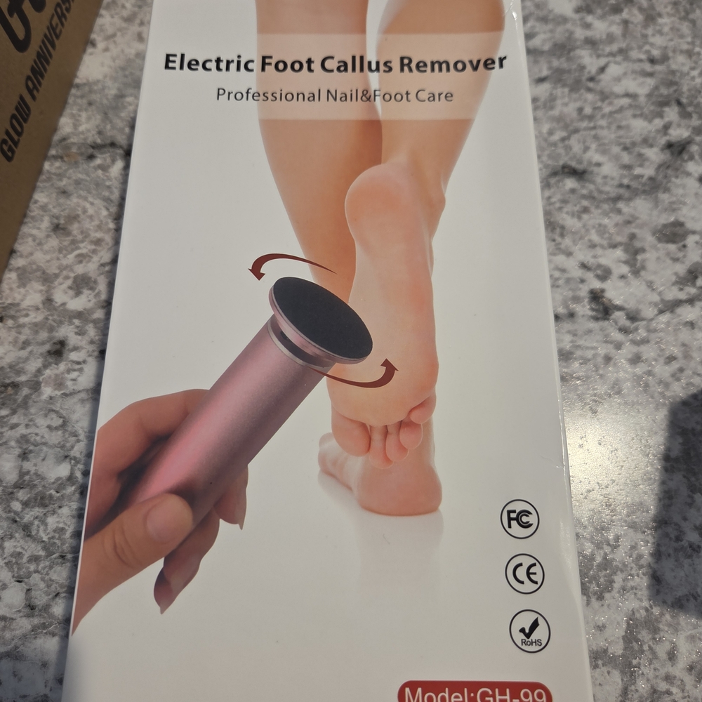 New In Box Electric Foot Callus Remover - Picture 1 of 3